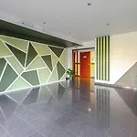 Zenitude Hôtel-résidences Métropole Apart-hotel 3*