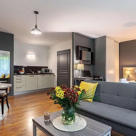 Hotel apartamentowy Zenitude Hotel-residences Metropole Nantes