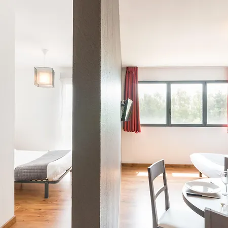 Zenitude Hôtel-résidences Métropole 3*