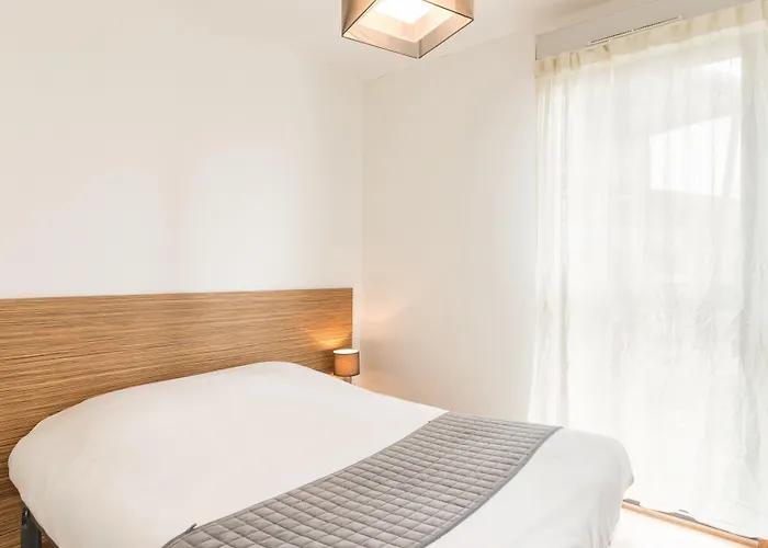 Zenitude Hôtel-résidences Métropole 3*