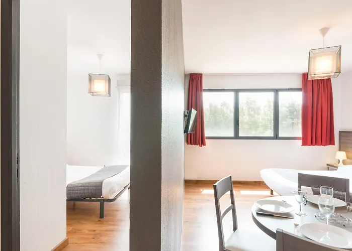 Zenitude Hôtel-résidences Métropole 3*