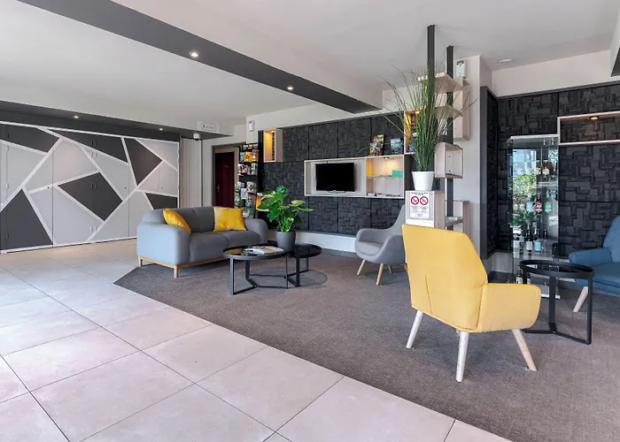 Zenitude Hôtel-résidences Métropole 3* Nantes