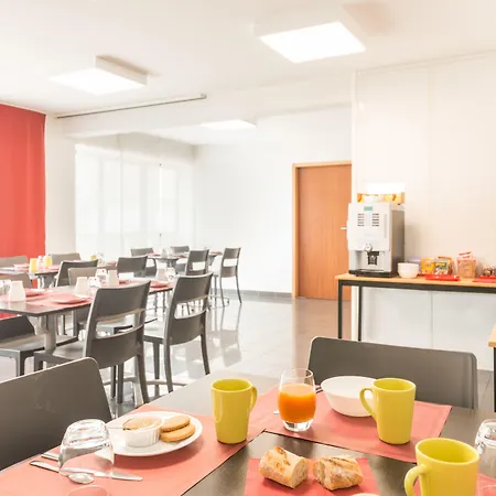 Zenitude Hotel-residences Metropole Apart Otel 3*